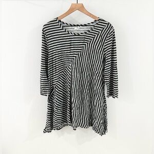 LuLu-B Crinkle Tunic Gray Stripe Size Medium